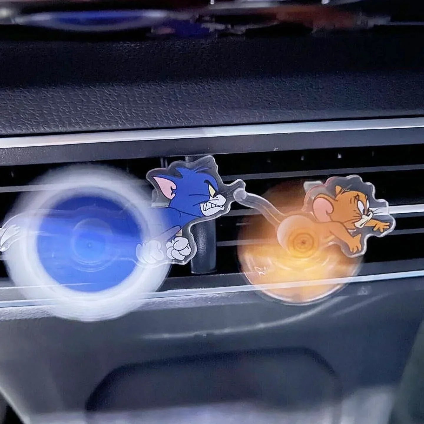 Chase: Tom & Jerry AC Vent Spinner – Animated Cat & Mouse Chase Decor for Car Air Vents, Universal Fit for All Vehicles