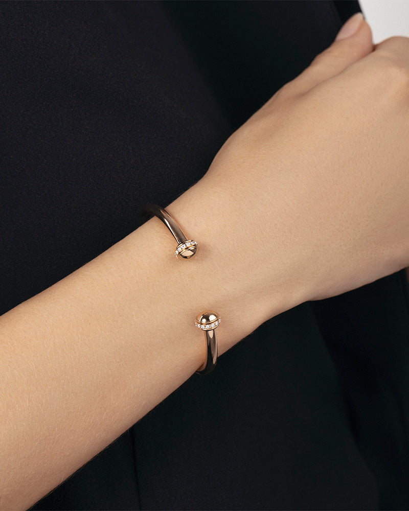 ROSE GOLD DIAMOND OPEN BANGLE BRACELET (SIZE 16)